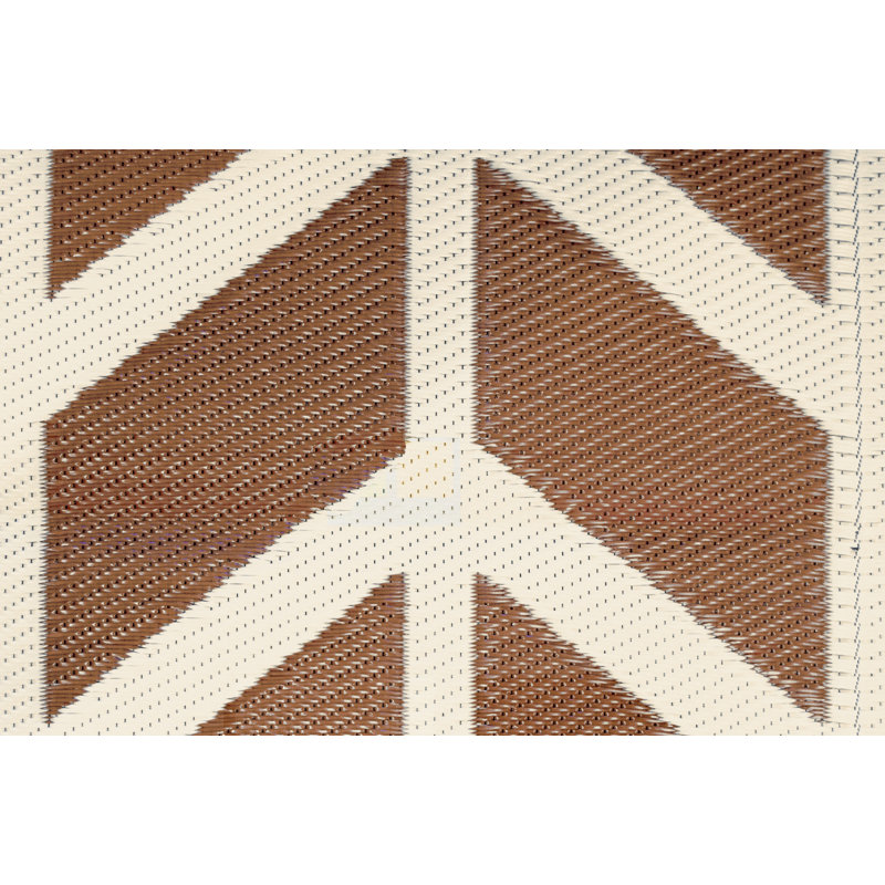 Chill Medium Picnic Blanket, 1cm H x 200cm W x 270cm D, Champagne/Red