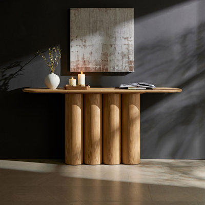 Oval shape Verasha with sturdy base