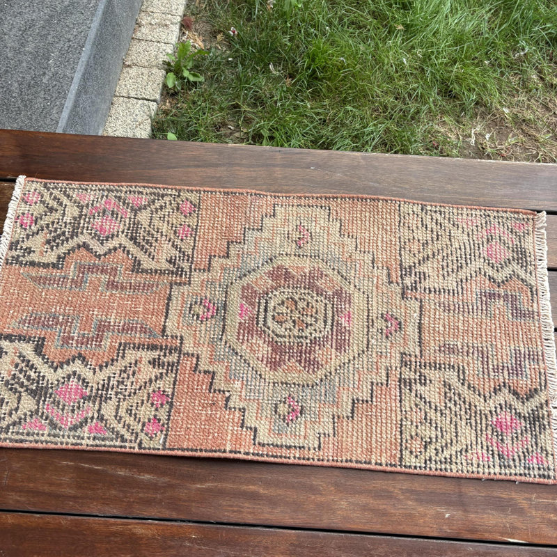 Small Turkish Oushak Wool Rug in Green Ideal for Entryway and Modern Minimalist Home Decor
