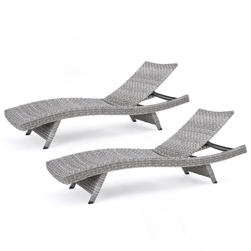 Wicker Chaise Lounge