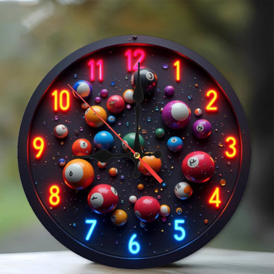 Horloge murale multicolore