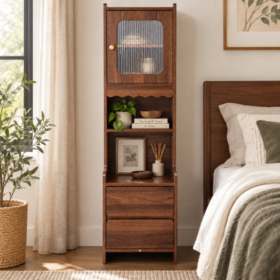 Armoire de rangement haute et étroite avec porte en verre cannelé, 2 tablettes ouvertes et 2 tiroirs, meuble de rangement autoportant en noyer