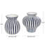 Vase décoratif en céramique bleu rayé avec formes variées, ensemble de 2