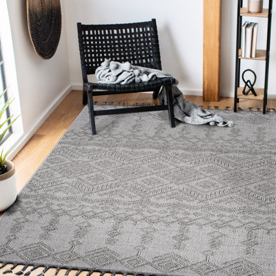 8X10 Loom & Area Rug, White/White, Traditional Design For Anywhere, Stain , Non-Shedding, And Pet Approved, Medium Pile Rug Design, No Shedding, Easy Clean,