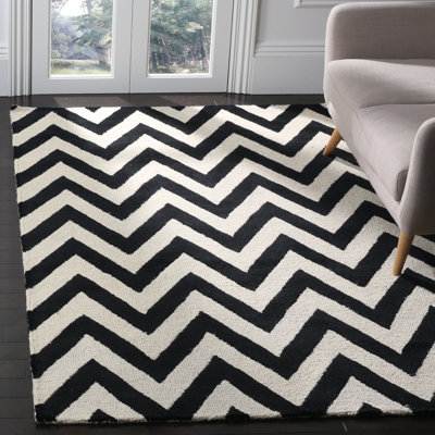 Nero Chevron Wool Area Rug
