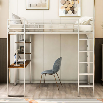 Lit mezzanine double en métal pleine grandeur argenté avec bureau et tablettes