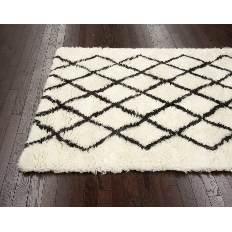 Gulsida Geometric Indoor Rug, 5' x 7'