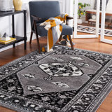 Evanoff 262 Area Rug In Grey / Black