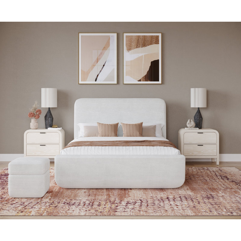 Melbourne Upholstered Platform Bed In Frosty, King