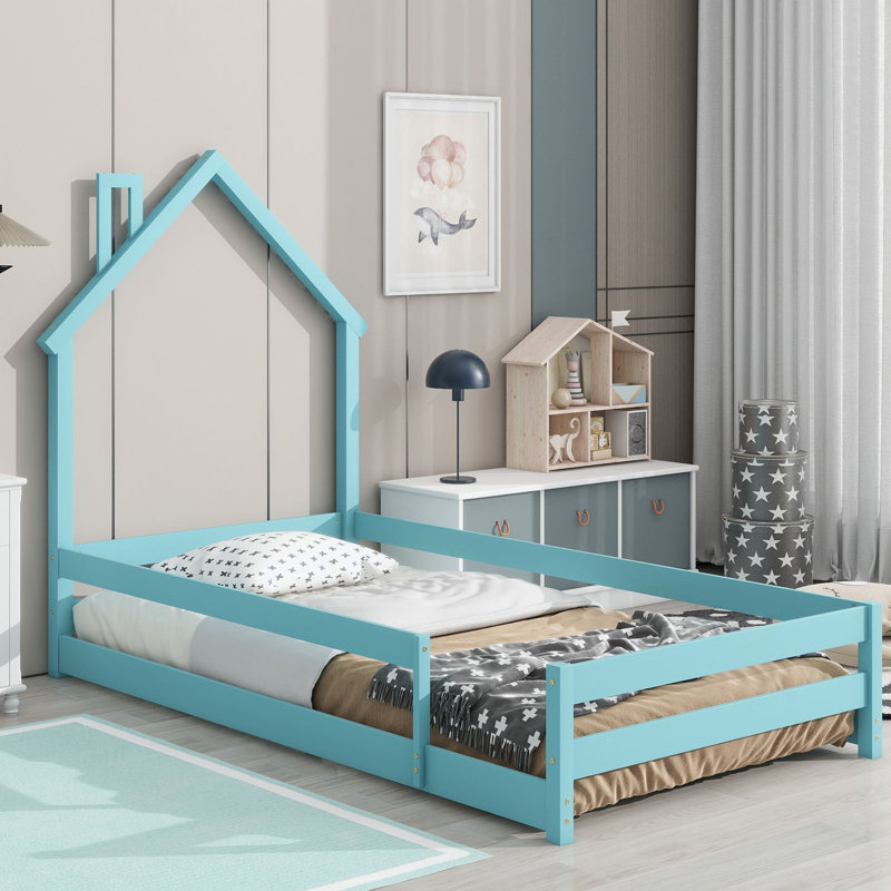 Lit plateforme en bois massif Bartolomeu, Bleu clair