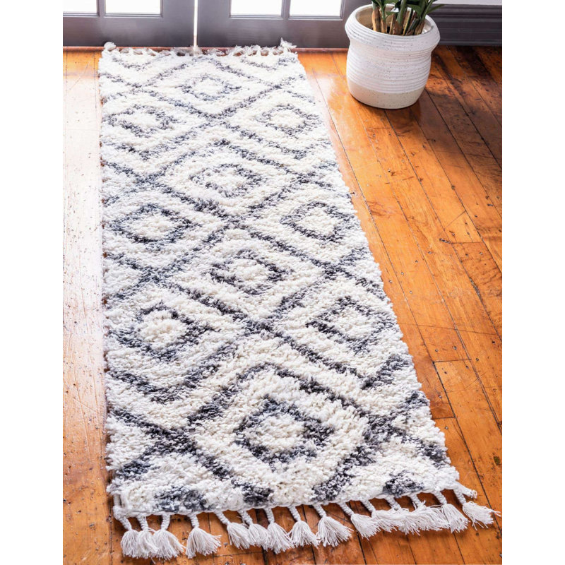 Cynithia Oriental Indoor Rug, Runner 2'7" x 8'2"