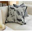 Coussin décoratif à motif abstrait-765556122