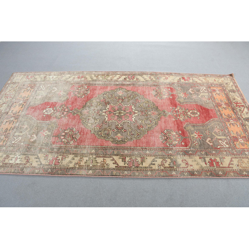 Tapis turc rétro vintage idéal pour les salons avec un design anatolien authentique en laine pour un confort et une esthétique améliorés