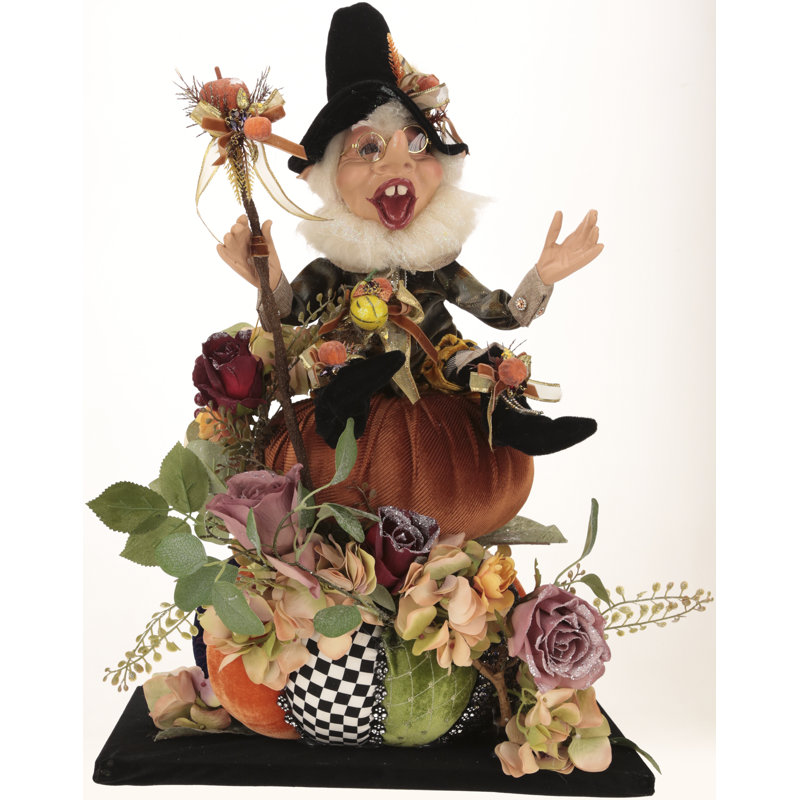 Fall Thanksgiving Elf on Pumpkin, Large