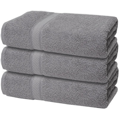 Nayelly Bath Towel