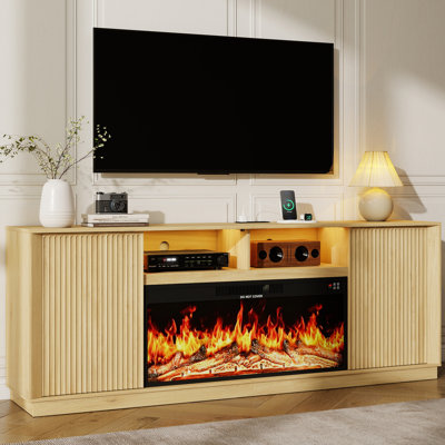 Foyer électrique de 101,6 cm (40 po), 12 couleurs de flamme, avec prise de courant et éclairage DEL, façade biseautée.