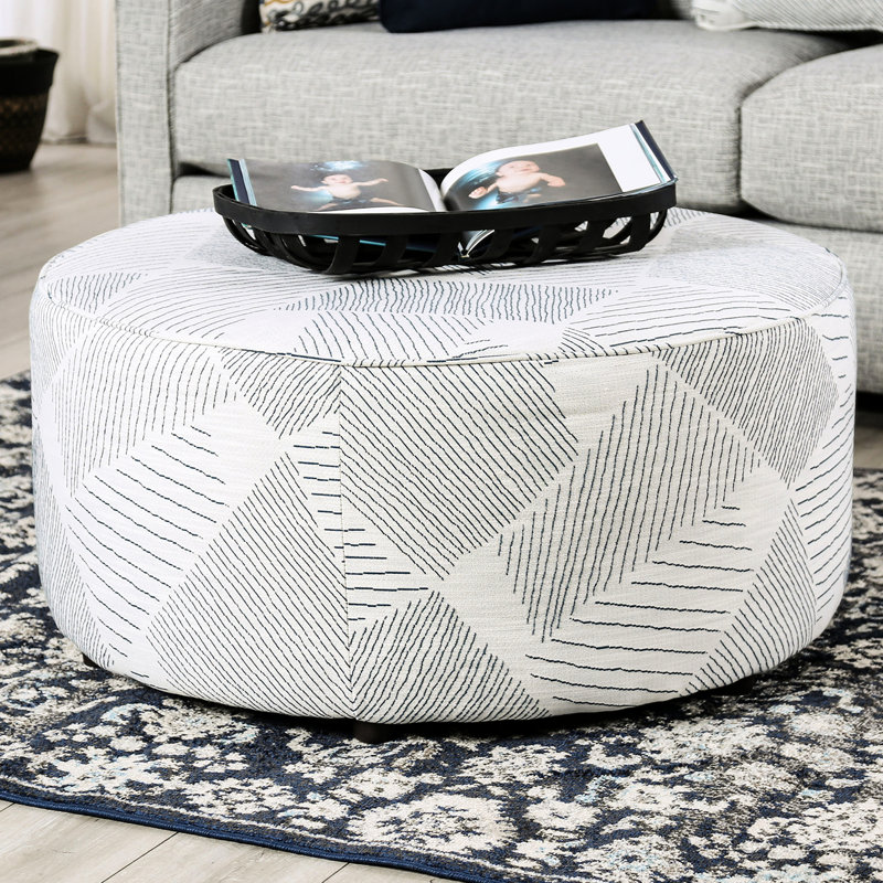 Garniture en tissu d'ameublement rond gris et bleu marine avec passepoil rond de 37,5 po de largeur et 18 po de hauteur, avec profondeur et hauteur en mousse