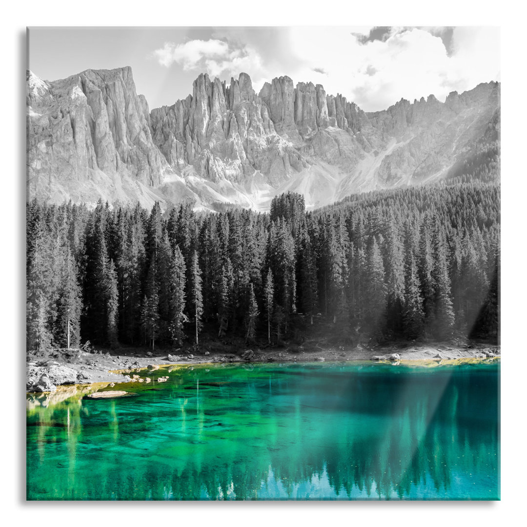 Glasbild Schöner klarer Bergsee