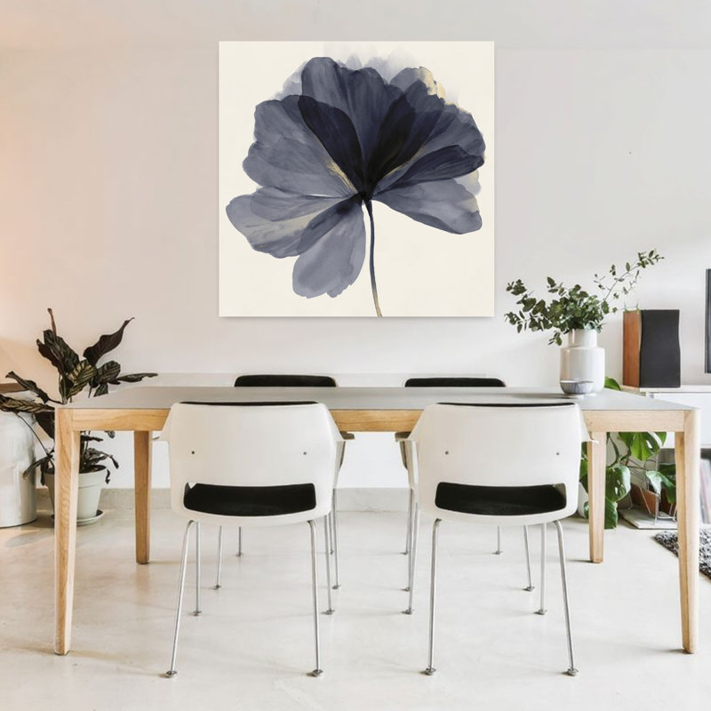 «Petals Of Midnight Serenity I», art mural abstrait contemporain, 36" H x 36" W