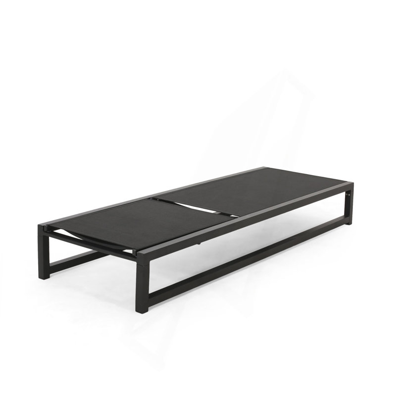 CHAISE LOUNGE