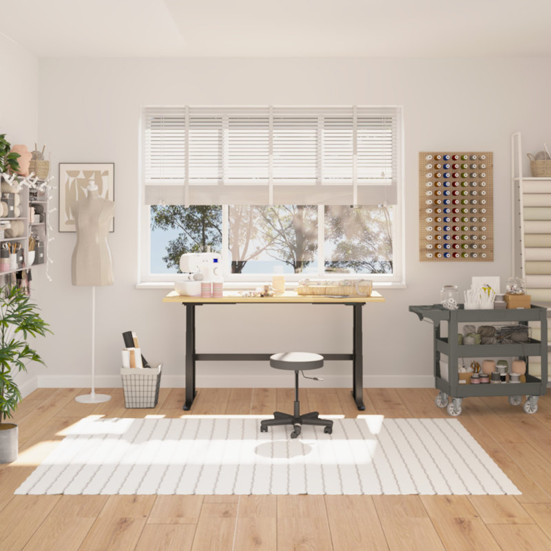 Établi électrique à hauteur réglable 72 po x P 36 po avec plateau en bois massif