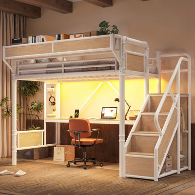 Lit mezzanine simple en métal de taille XL avec bureau intégré, prise de courant, bande DEL, panneau perforé, paniers de rangement et escalier avec garde-robe, cadre de lit mezzanine blanc