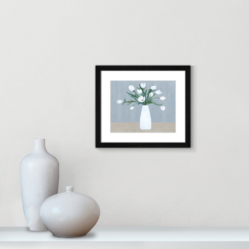 «Milk Glass Arrangement II» par - Print, H 15 po x l 13 po x P 0,75 po, Cadre noir
