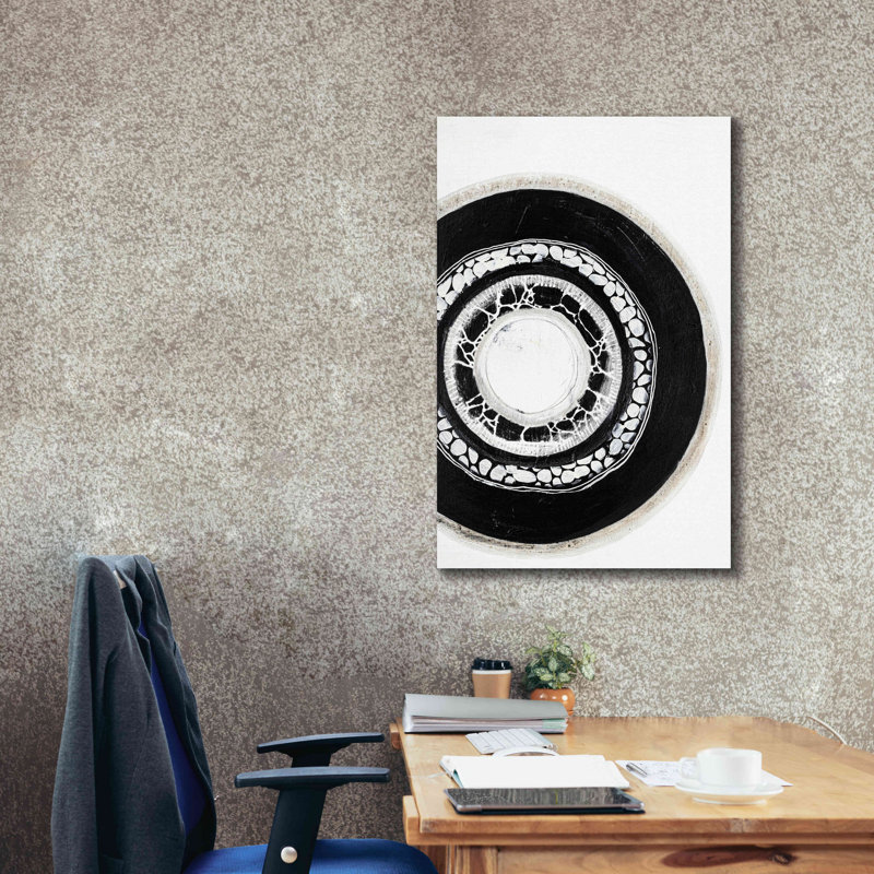 «Circuli 1» par Design Fabrikken, estampe numérique sur toile, H 40 po x l 26 po x P 1,5 po