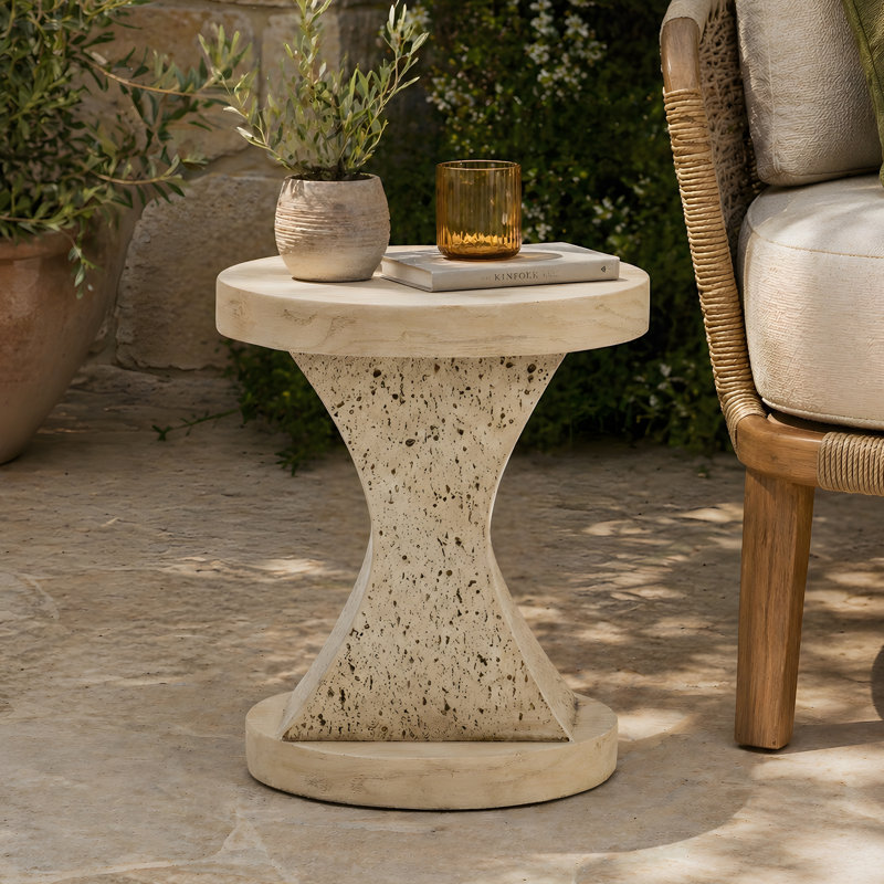 Table de bout ronde 17,5 po, Travertin chêne Sahara