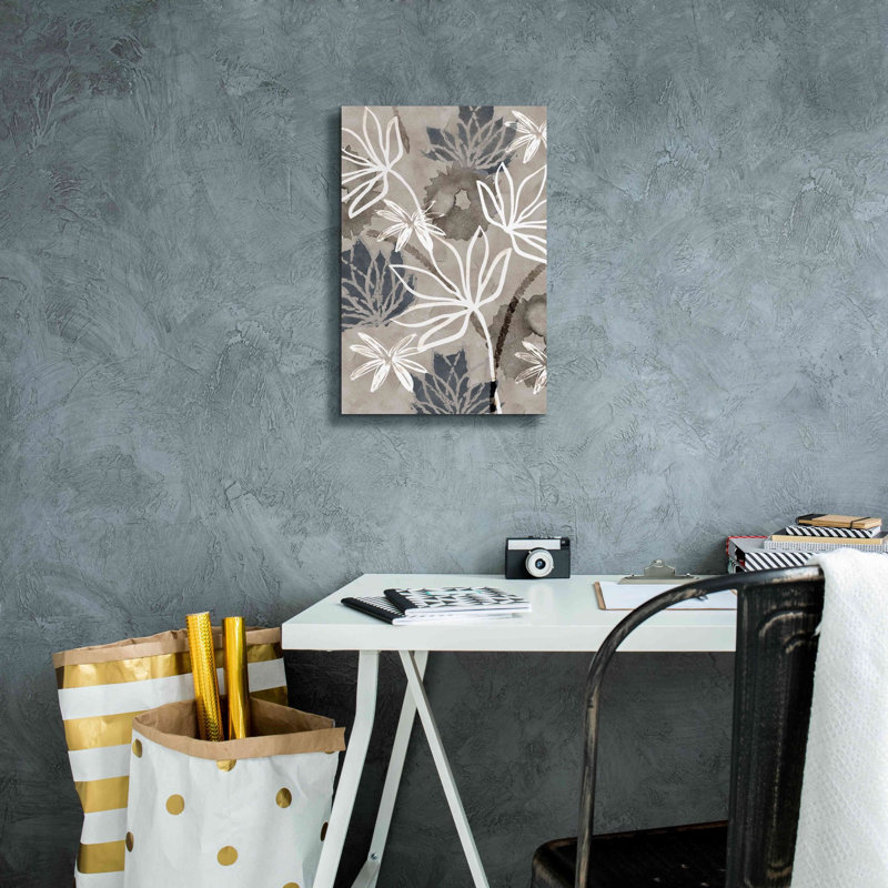 «Monicol Flowers IV» par Flora Kouta, impression sur toile giclée sur toile, H 18 po x l 12 po x P 0,75 po
