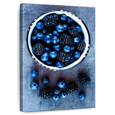 Yarlin Blueberries And Blackberries