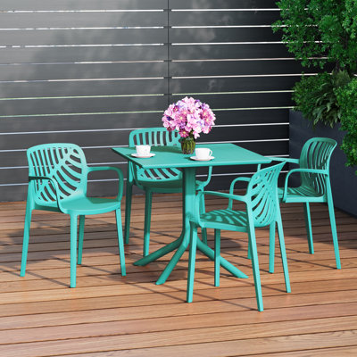 Ensemble repas carré pour 4 personnes