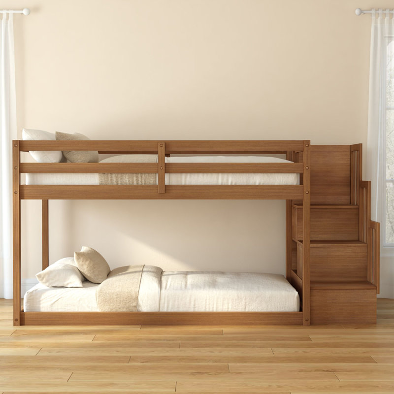 Lit superposé bas simple avec escalier Bear, Oak Embossed Pecan, Twin/Twin