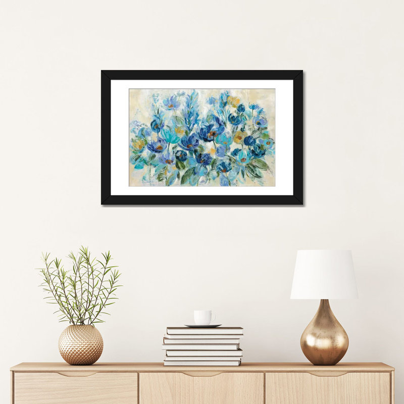 «Scattered Blue Flowers», impression sur toile, H 16 po x l 24 po x P 1 po, Papier d'art encadré noir, Blanc