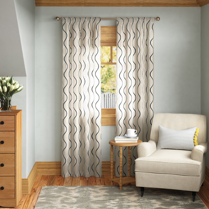 Panneau de rideau simple semi-diaphane à motif géométrique avec passe-tringle Cloyed, Noir, l 50 po x L 84 po