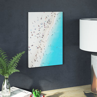 «Vue aérienne de Myrtos Beach 8, Céphalonie, îles Ioniennes, Grèce» par Matteo Colombo, reproduction sur toile tendue sur toile