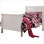 Lit-bateau simple en bois massif au fini blanc pour chambre à coucher de style classique intemporel