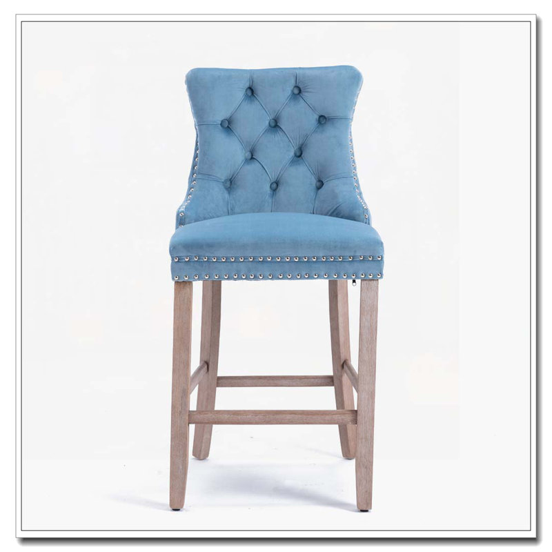 Tabourets de bar rembourrés en velours avec décoration capitonnée et pieds en bois, Bois, Bleu clair