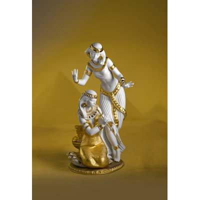 Dancers from the Nile Statue