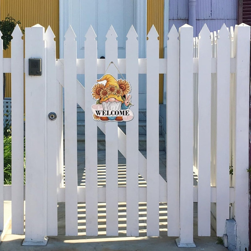 Panneau de bienvenue en tournesol avec gnome en bois