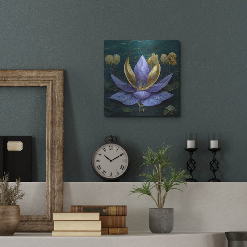 Lotus bleu doré par Tanya Mavric, H 12 po x l 12 po