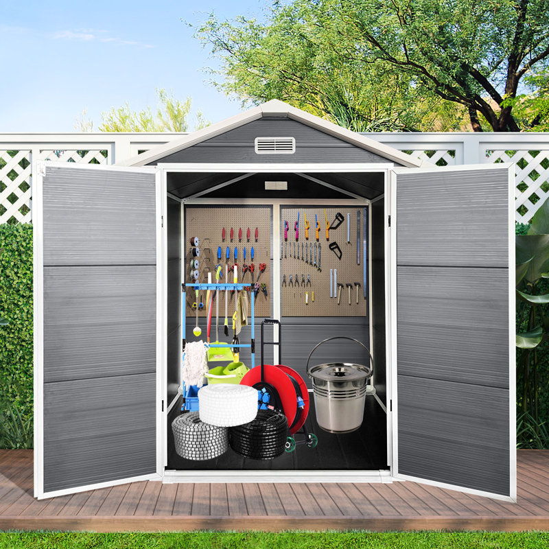 Remise à outils grise en plastique de 6 pi x 6 pi avec plancher, porte verrouillable et fenêtres pour le jardin extérieur