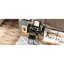 Coiffeuse noire avec DEL, 2 tiroirs, station de charge, panneau et tabouret en cuir pour la chambre à coucher, miroir de maquillage de coiffeuse 27,9 po