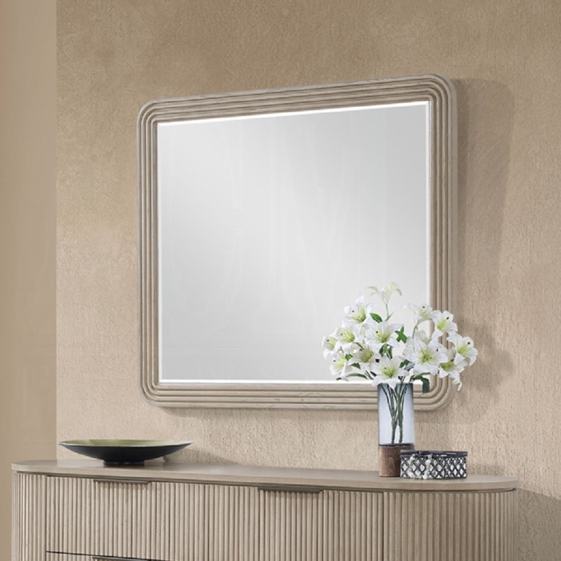 Leanna Mirror