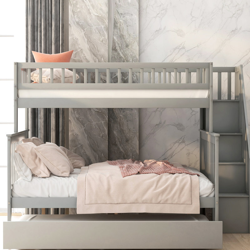 Lit superposé simple au-dessus d'un lit double gris avec escalier et lit gigogne - Mobilier de chambre à coucher moderne, idée d'économie d'espace