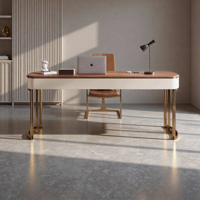 Bureau de luxe moderne et lumineux