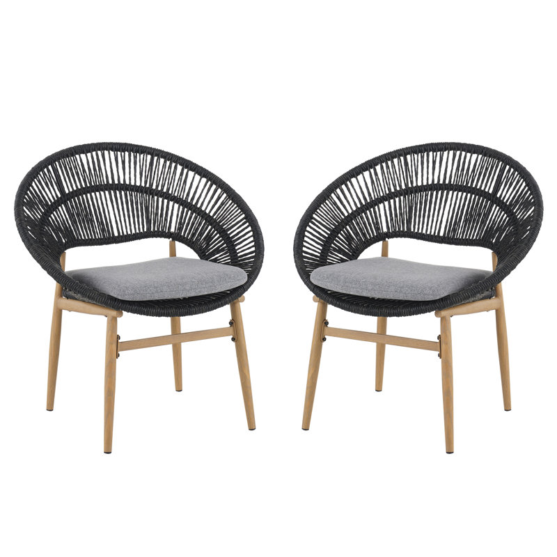 Élégante chaise d'extérieur moderne avec osier en PE, conception ergonomique et matériaux résistants aux intempéries pour un confort et un style toute l'année