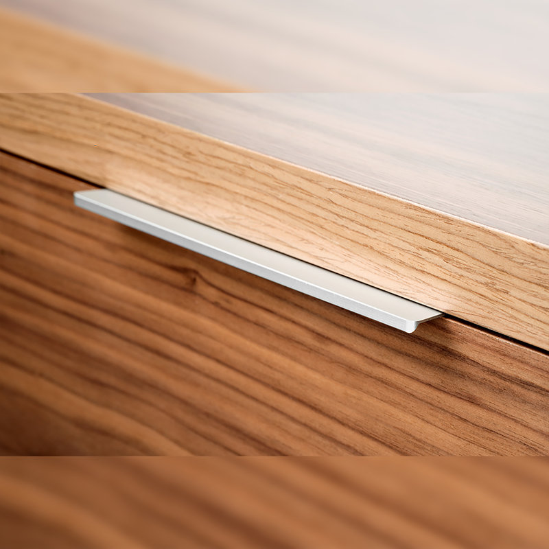 Anselme Aluminum 3.2cm Centre Bar Handle