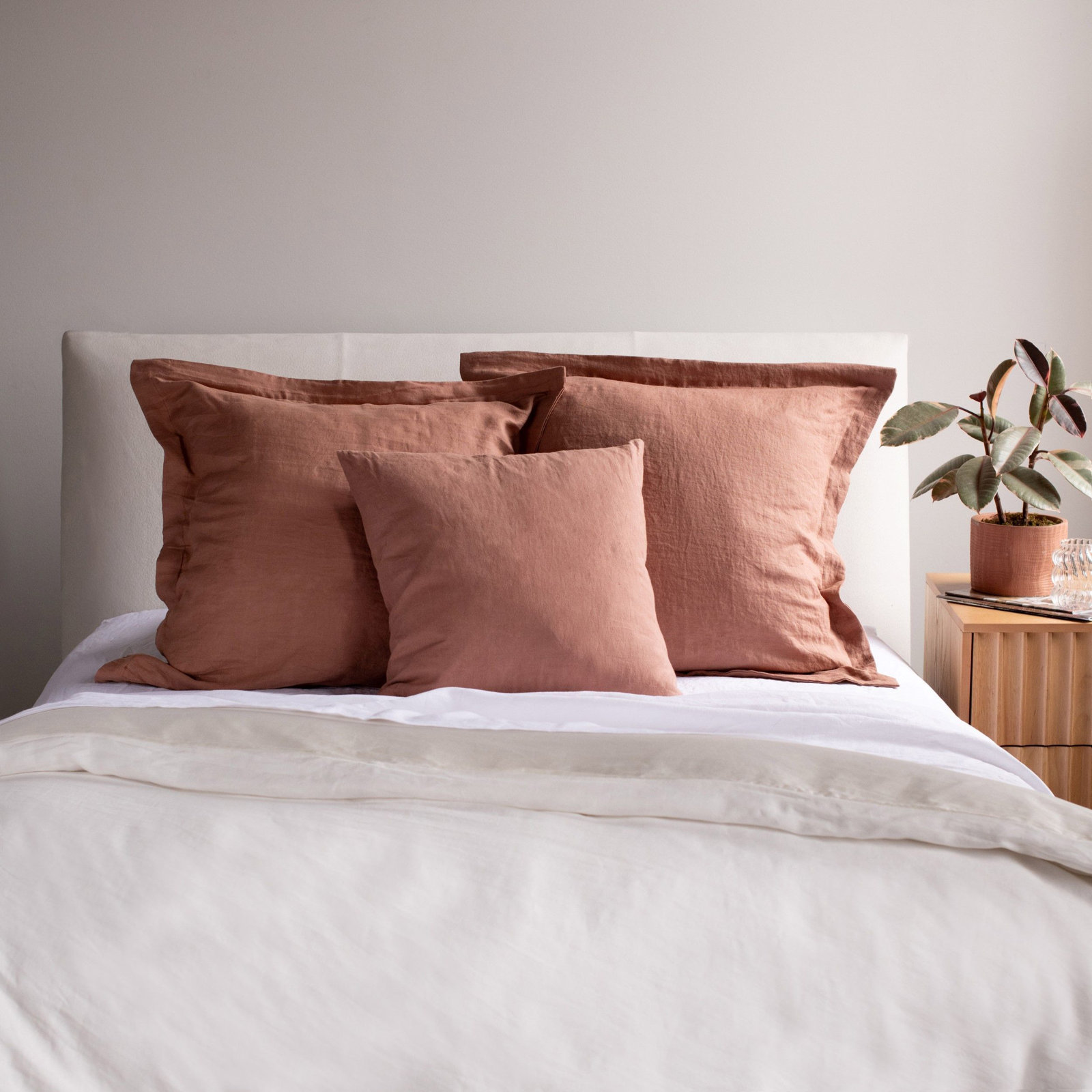 20" X 20" French Linen Throw Pillow, Clay