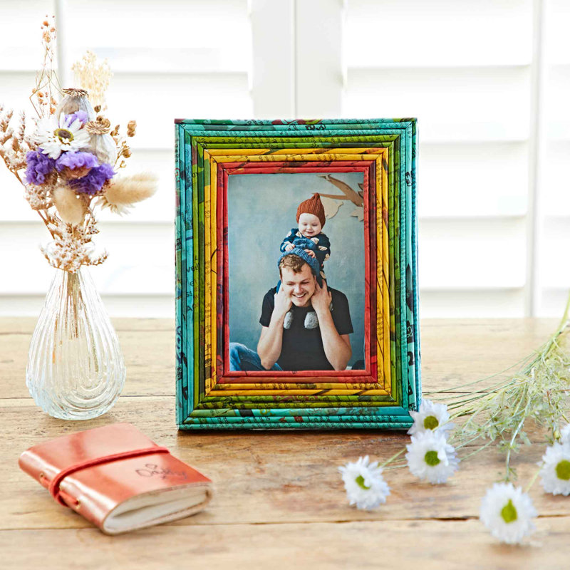 Paper Picture Frame, Blue/Green/Yellow/Red, 10.2cm x 15.2cm